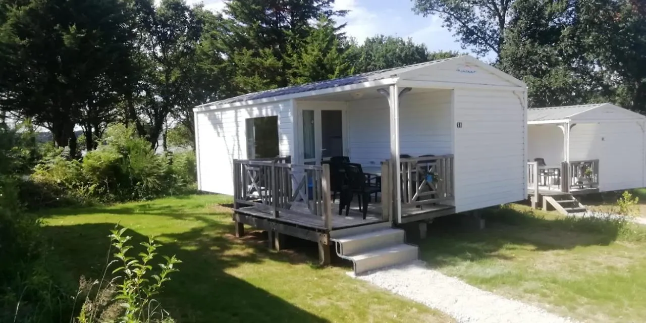 Camping Les Pieds Dans L'Eau Hotel Crozon