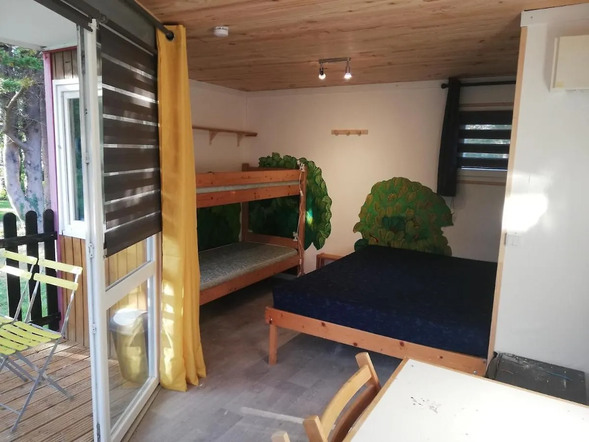 Camping Les Pieds Dans L'Eau Hotel Crozon