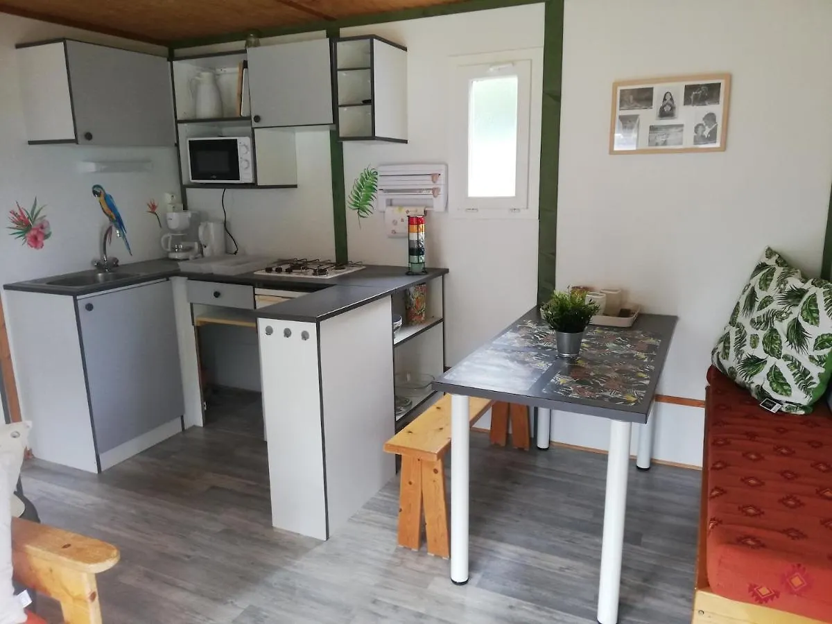 Camping Les Pieds Dans L'Eau Hotel Crozon