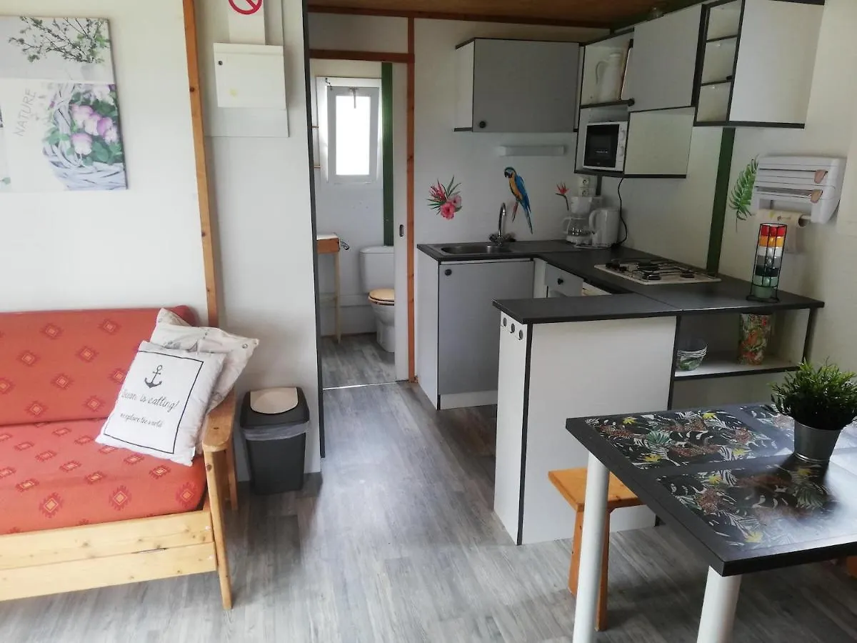 Camping Les Pieds Dans L'Eau Hotel Crozon