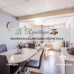 Le Republique-gare-centre Bourgoin-Jallieu